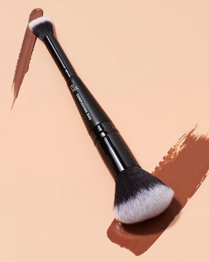 Concealer & Foundation Complexion Duo Brush