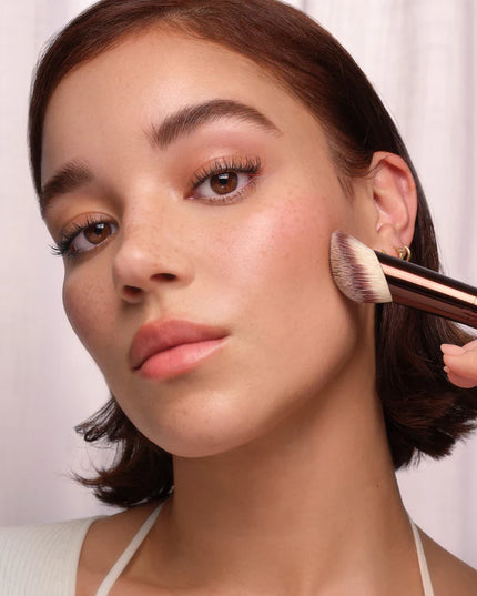 Ambient Soft Glow Foundation Brush
